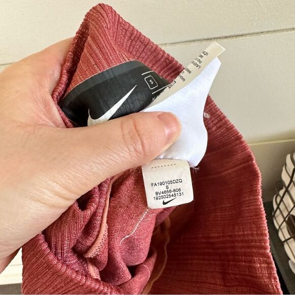 Nike City Women’s Small Ready Energy Knit Workout Leggings - Picture 5 of 6